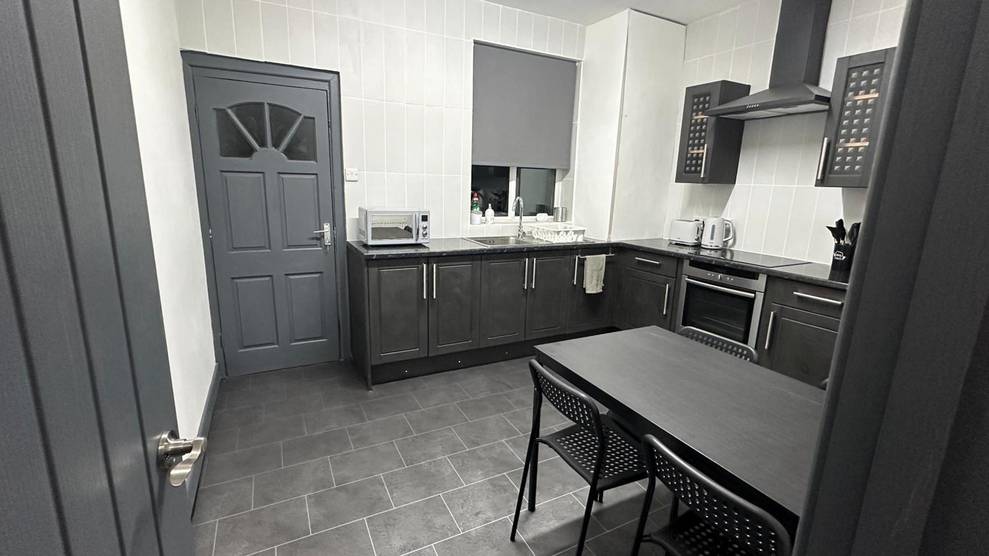 Modern 2 Bed Near Turf Moor Football Stadium, Parks, Canal And Lake Burnley Dış mekan fotoğraf