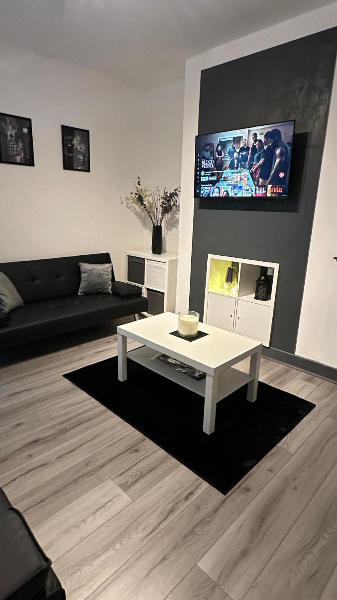 Modern 2 Bed Near Turf Moor Football Stadium, Parks, Canal And Lake Burnley Dış mekan fotoğraf